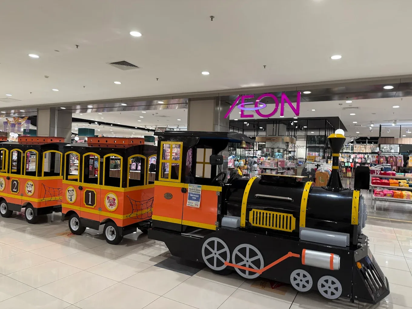AEON Mall Bandar Dato' Onn — foto sebenar 6