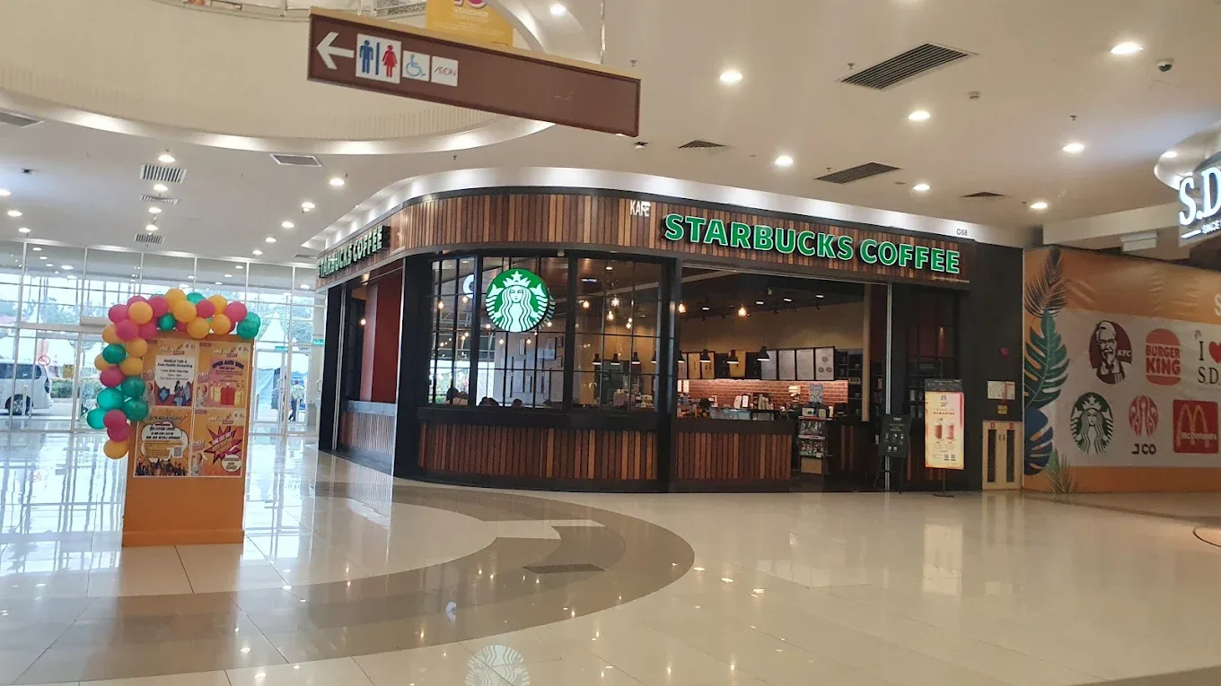 ÆON Mall Kulai — foto sebenar 6
