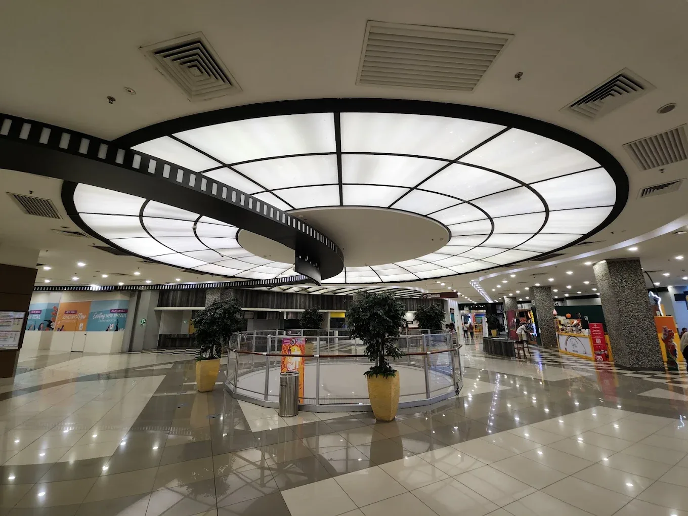 ÆON Mall Kulai — foto sebenar 7