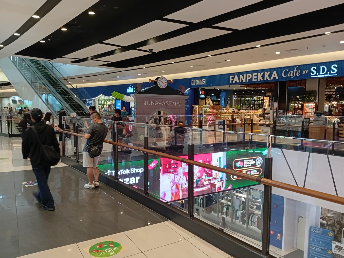 ÆON Mall Tebrau City — foto sebenar 3