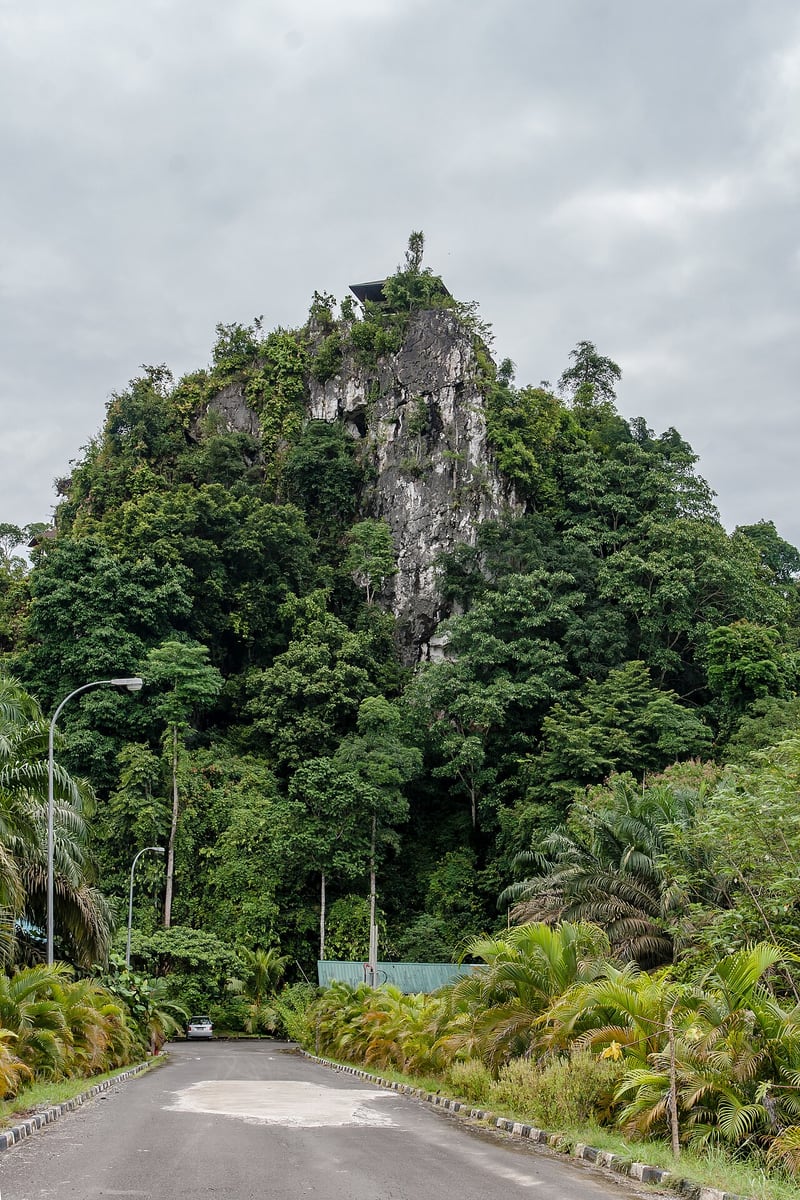 Gambar 2 Agop Batu Tulug Cave