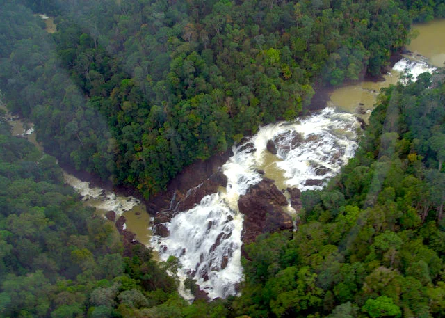 Air Terjun Buaya Sangkut — foto sebenar 3