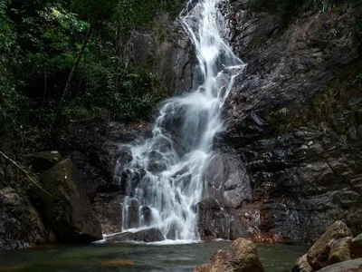 Gambar Air Terjun Lata Tengkorak