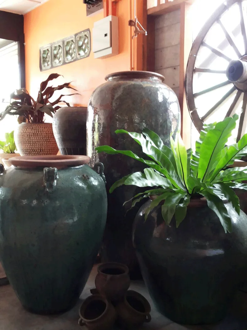 AW Pottery — foto sebenar 3