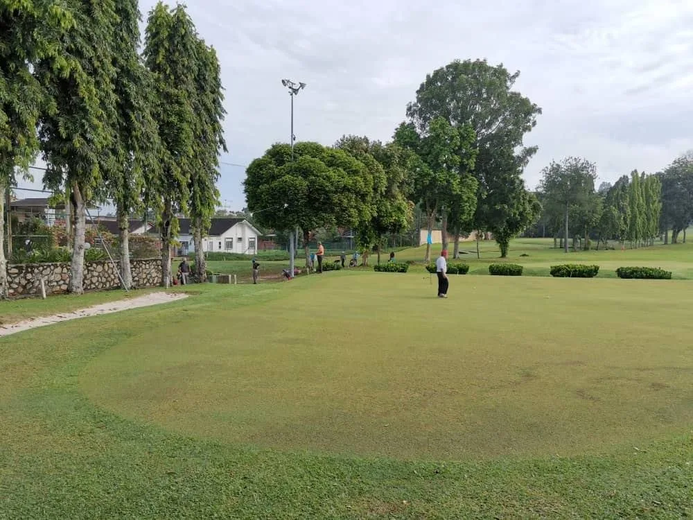 Batu Pahat Golf Club — foto sebenar 4
