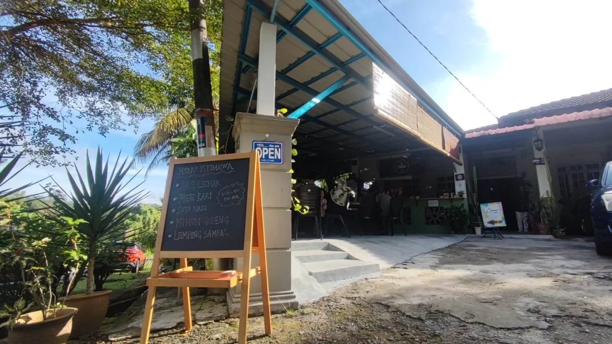 Cafe Kampung Teko — foto sebenar 5