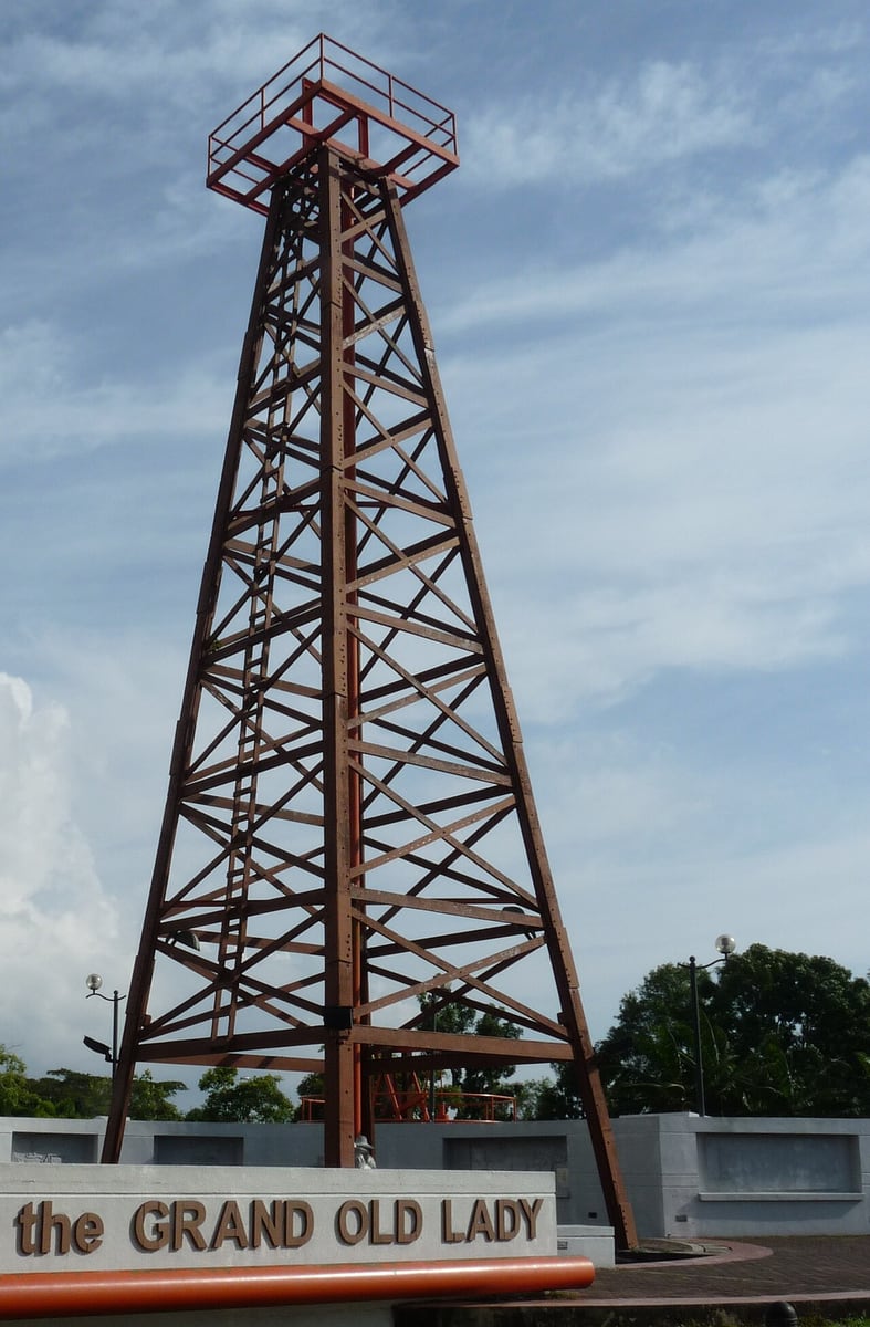 Gambar Canada Hill / Bukit Telaga Minyak Miri