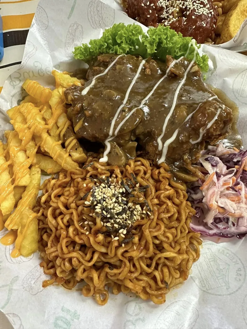 CMP Melting Cheese Cafe — foto sebenar 5