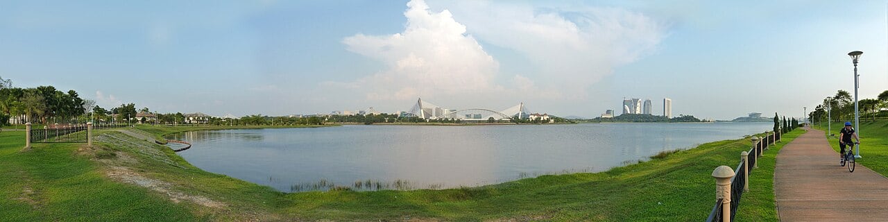 Gambar Cyberjaya Lake Gardens