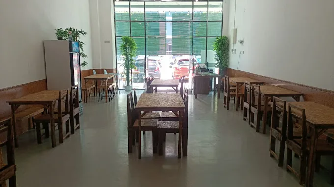 Dapoq Campoq Ayam Gepuk Bandar Dato Onn Branch — foto sebenar 3