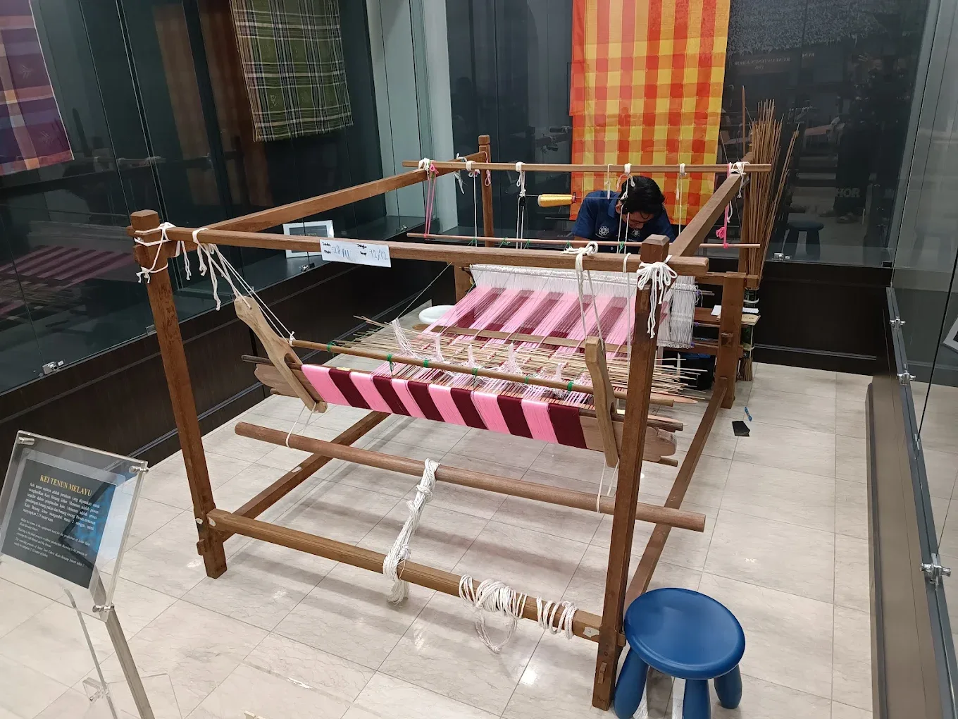 Galeri Tenun Johor — foto sebenar 6