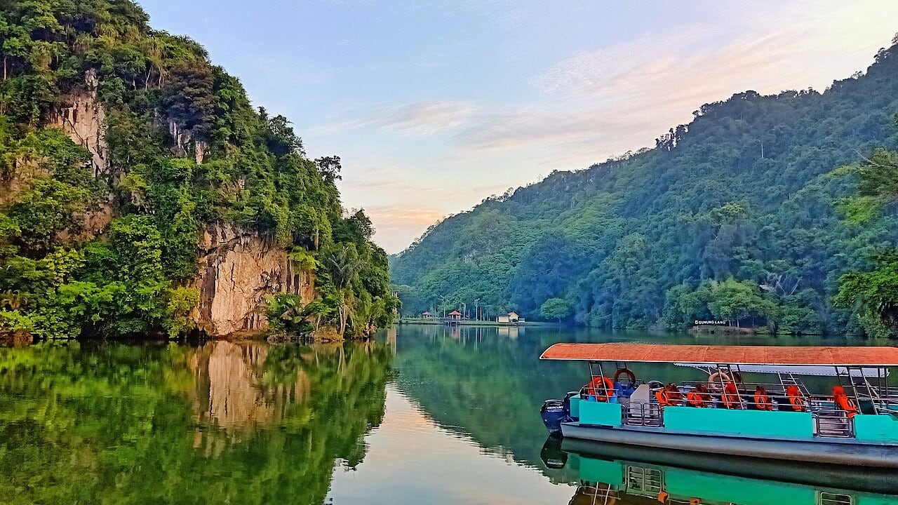 Gambar Gunung Lang Recreational Park