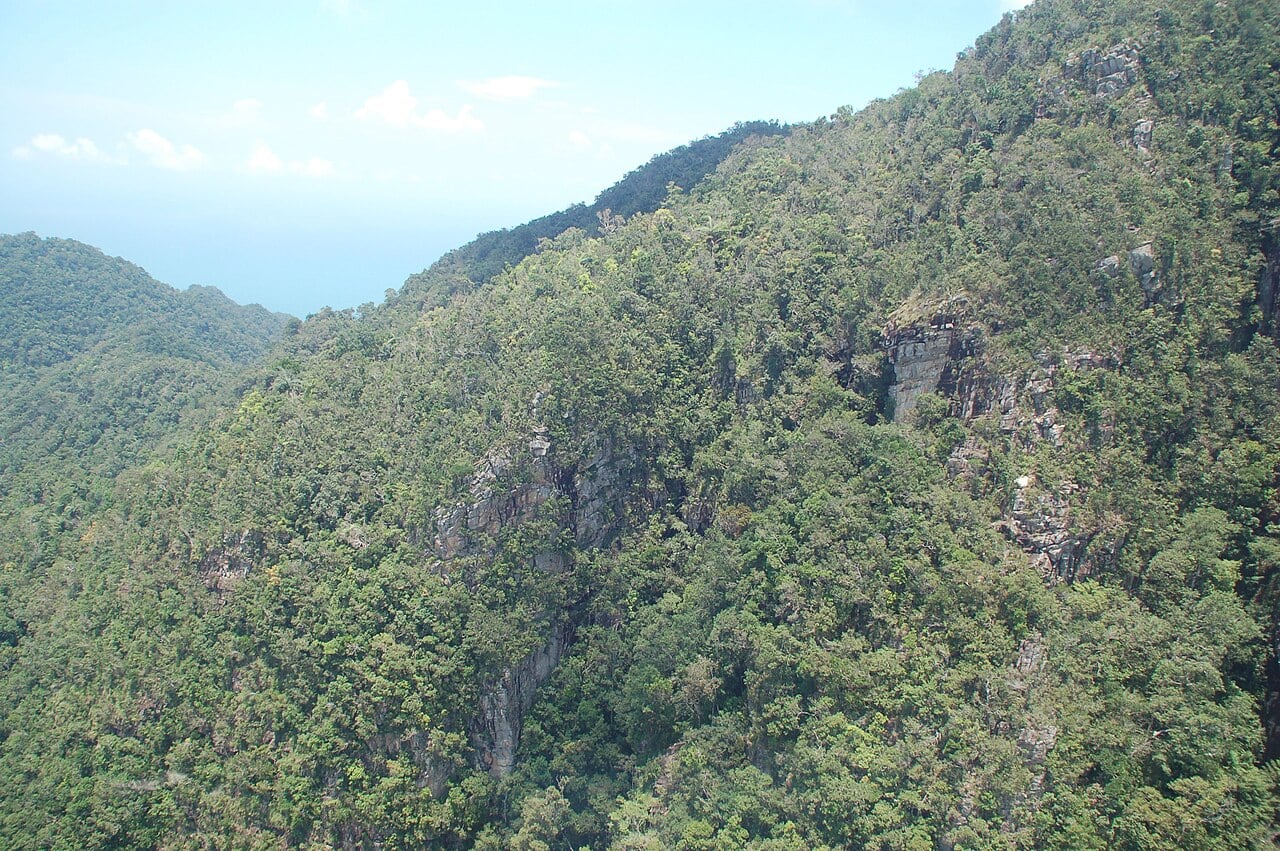 Gambar 2 Gunung Machinchang