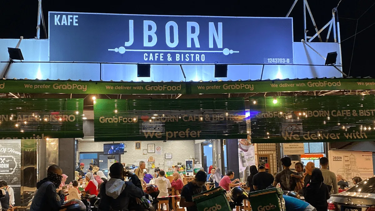 JBorn Cafe & Bistro — foto sebenar 5