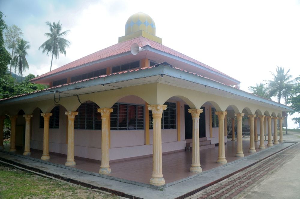 Gambar 3 Kampung Mukut Tioman