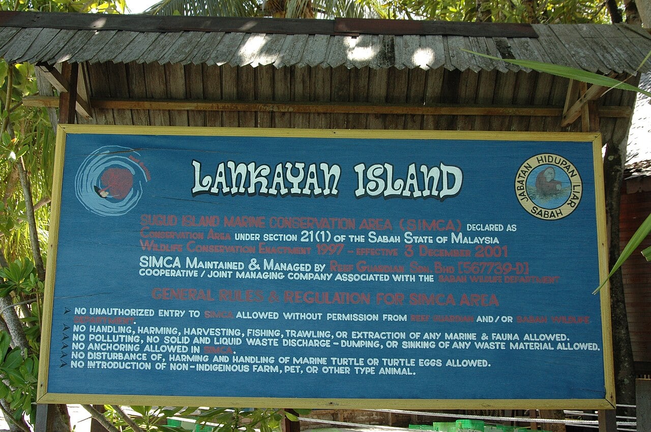Gambar 3 Lankayan Island
