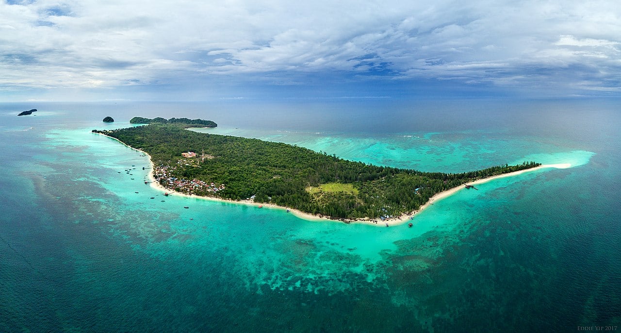 Gambar 3 Mantanani Island
