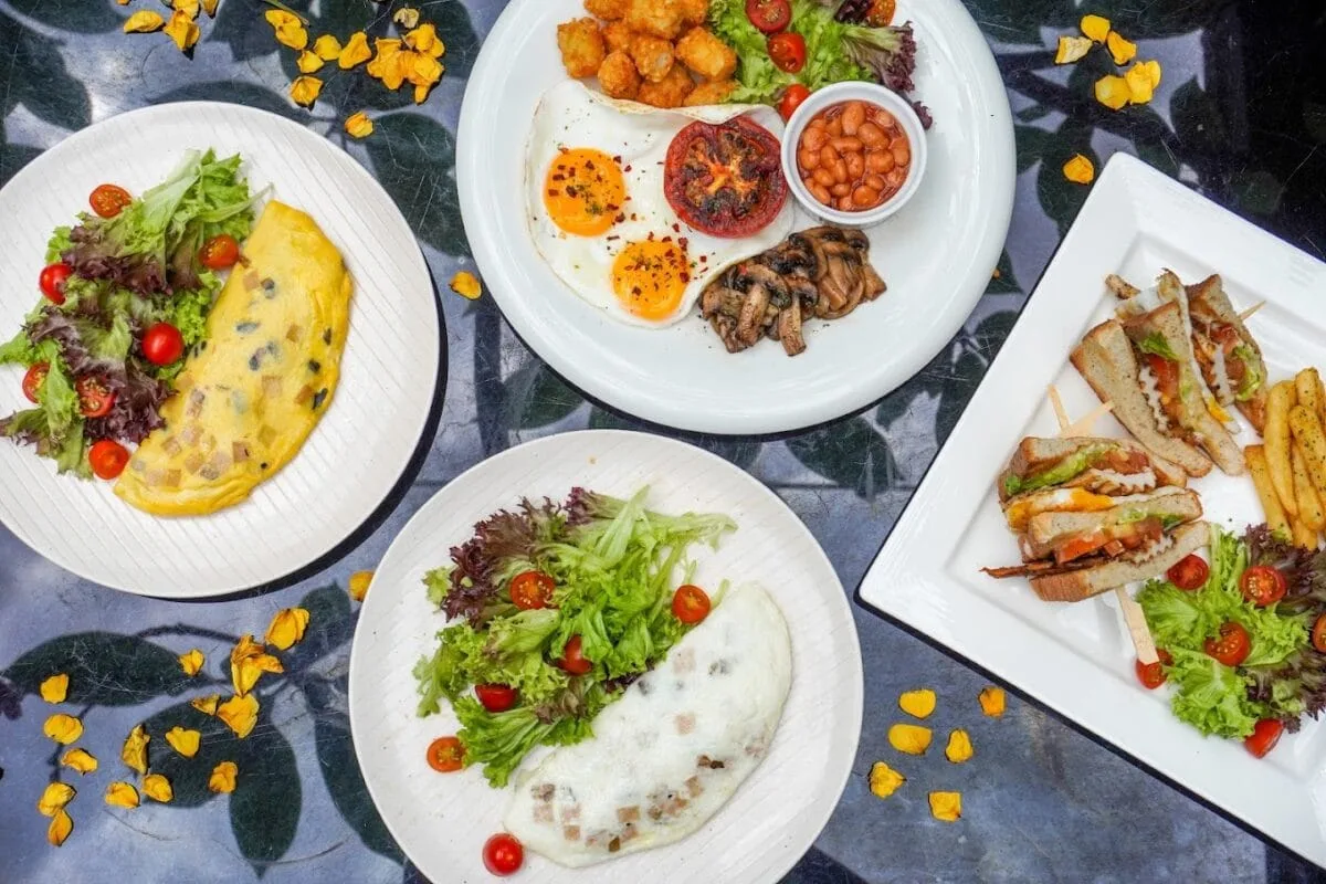 MEJA Cafe Sutera Utama — foto sebenar 4