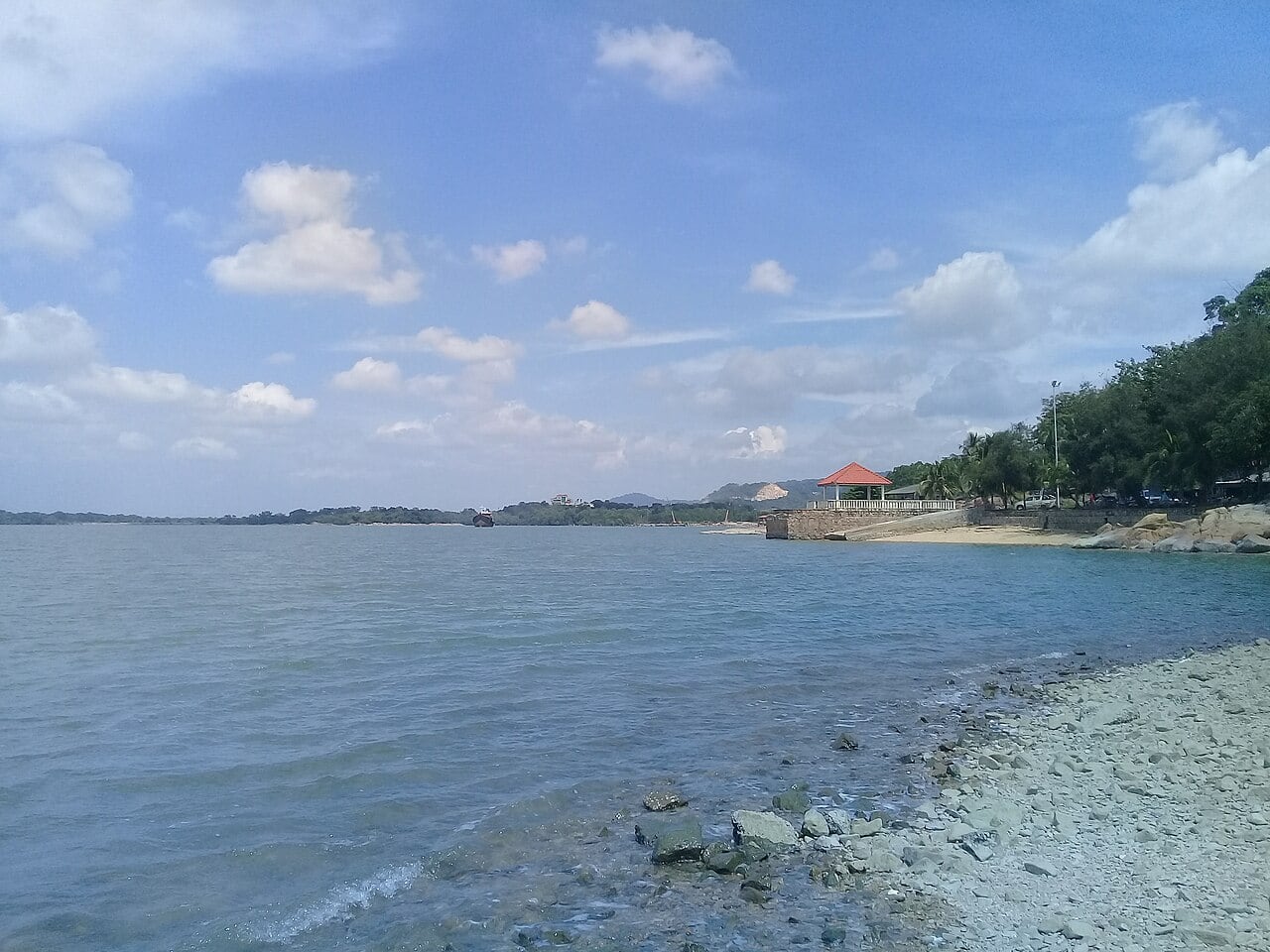 Gambar Minyak Beku Beach
