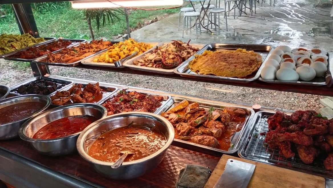 Nasi Kandar Under the Tree — foto sebenar 4