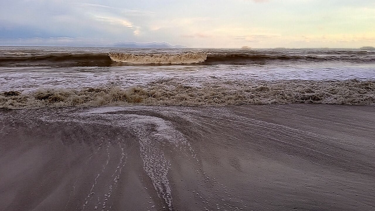 Gambar Pantai Air Papan