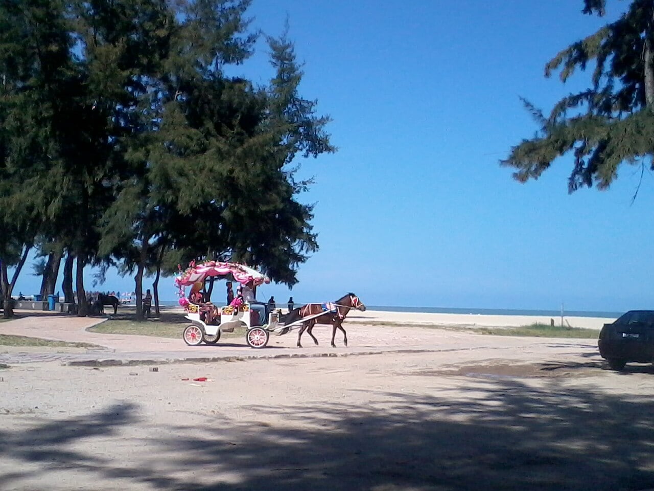 Gambar Pantai Batu Buruk