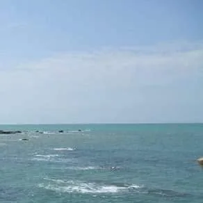 Pantai Batu Layar — foto sebenar 4 (crop)