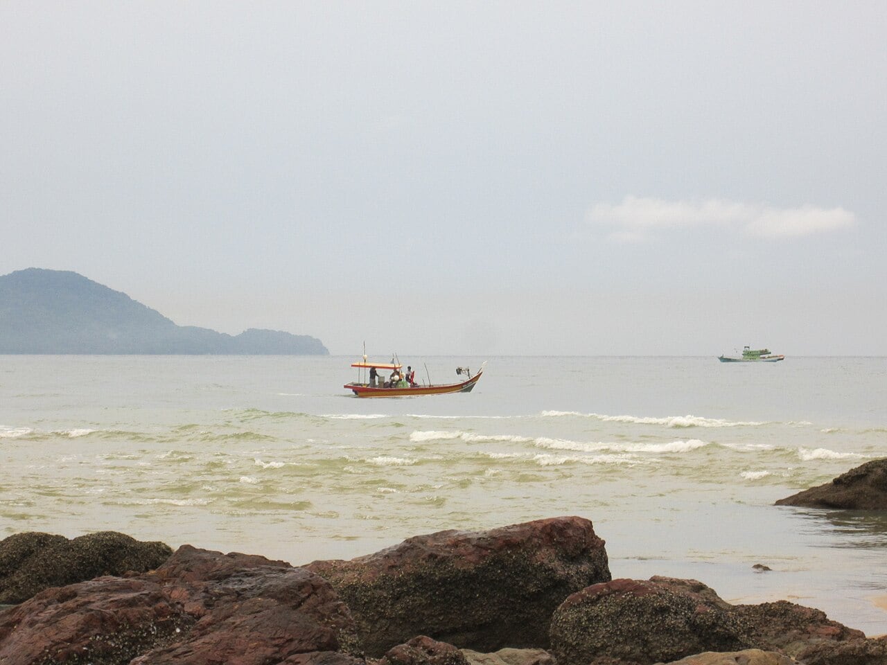 Gambar 2 Pantai Kemasik