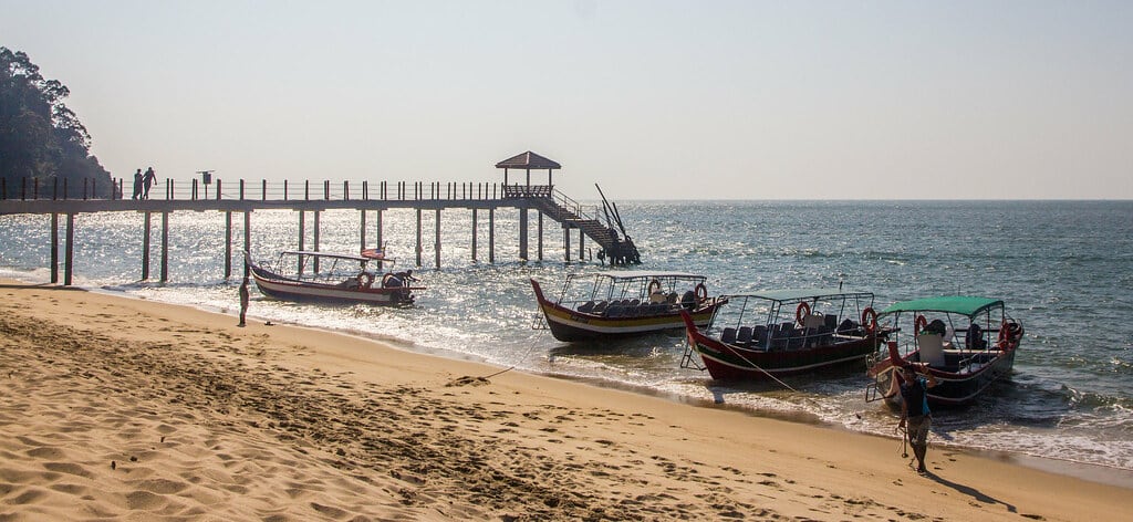 Gambar Pantai Kerachut