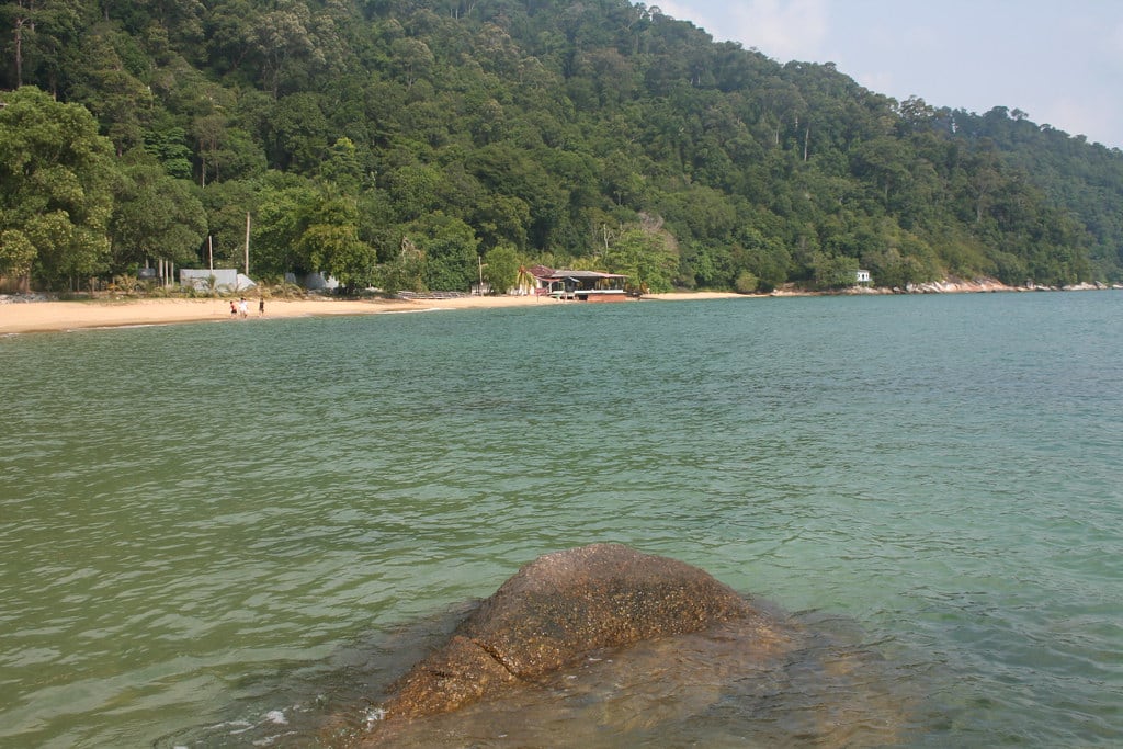 Gambar 2 Pantai Pasir Bogak Pangkor