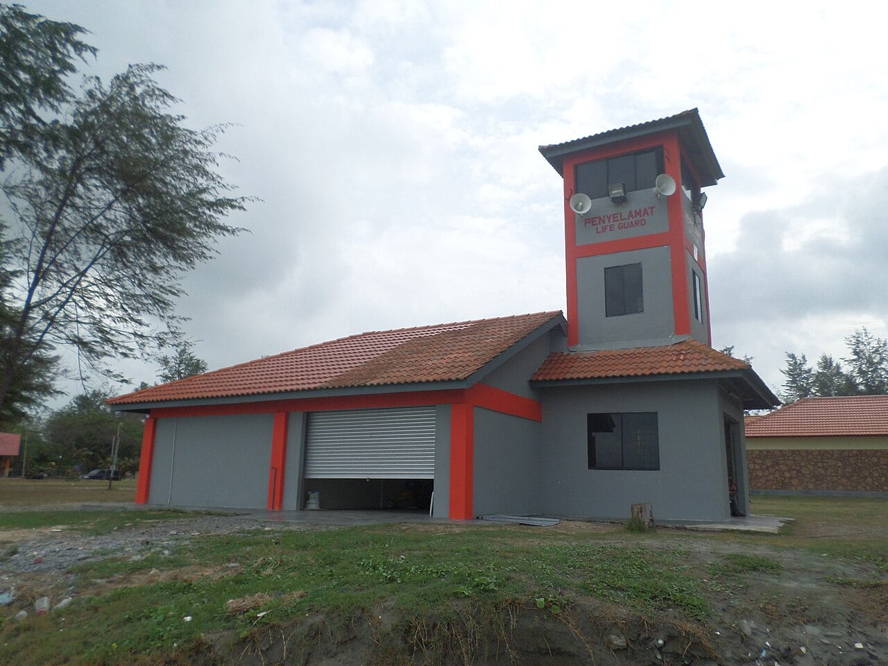 Gambar 3 Pantai Tanjung Balau
