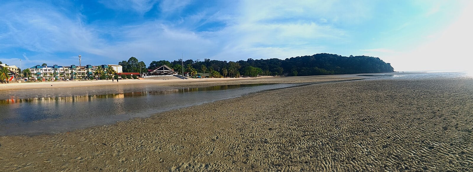 Gambar 2 Pantai Tanjung Biru PD