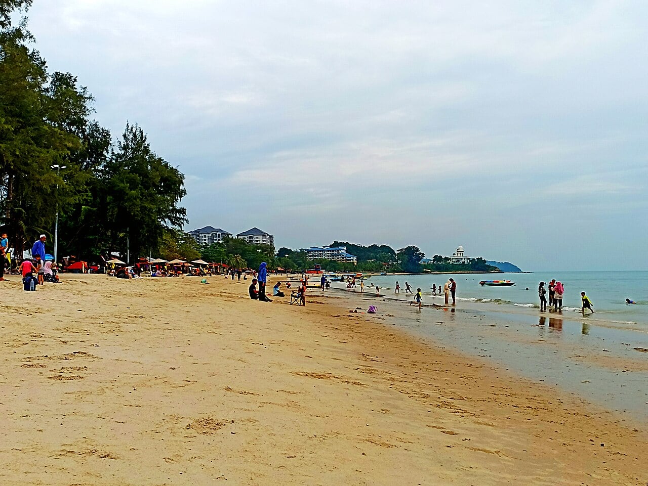 Gambar 2 Pantai Teluk Kemang PD