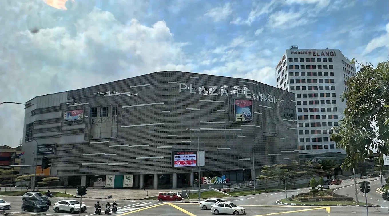 Plaza Pelangi — foto sebenar 3