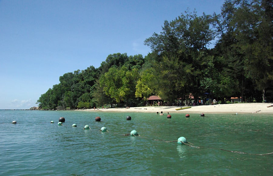 Gambar 2 Pulau Mamutik Campsite