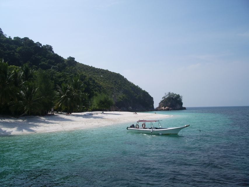 Gambar 2 Rawa Island