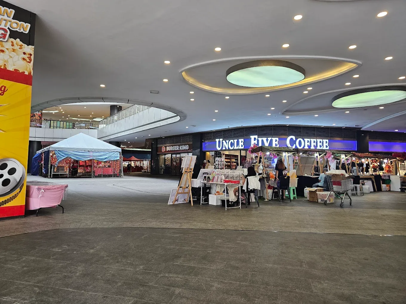 R&F Mall — foto sebenar 2