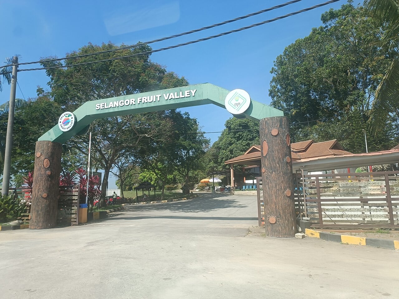 Gambar 3 Selangor Fruit Valley