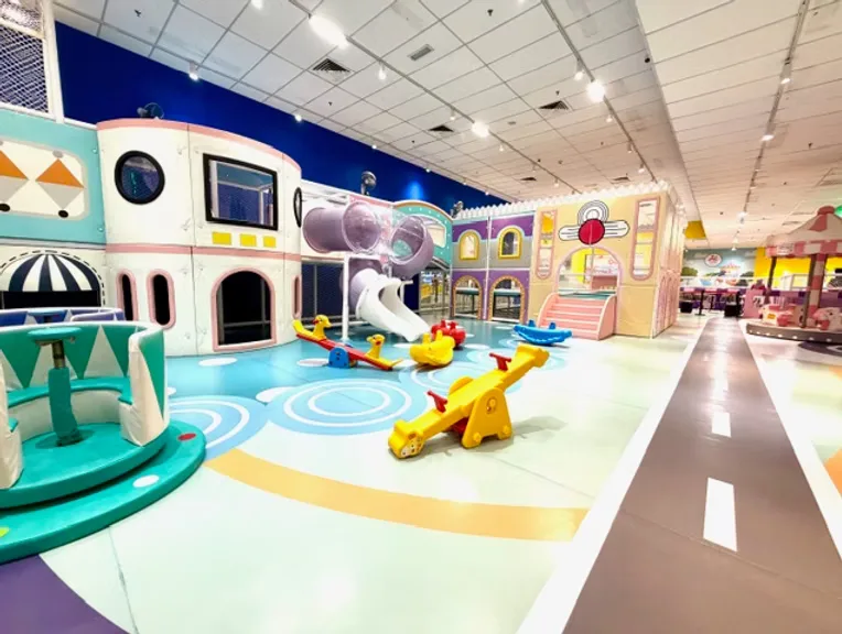 Seven Castle – Lotus's Desa Tebrau — foto sebenar 4