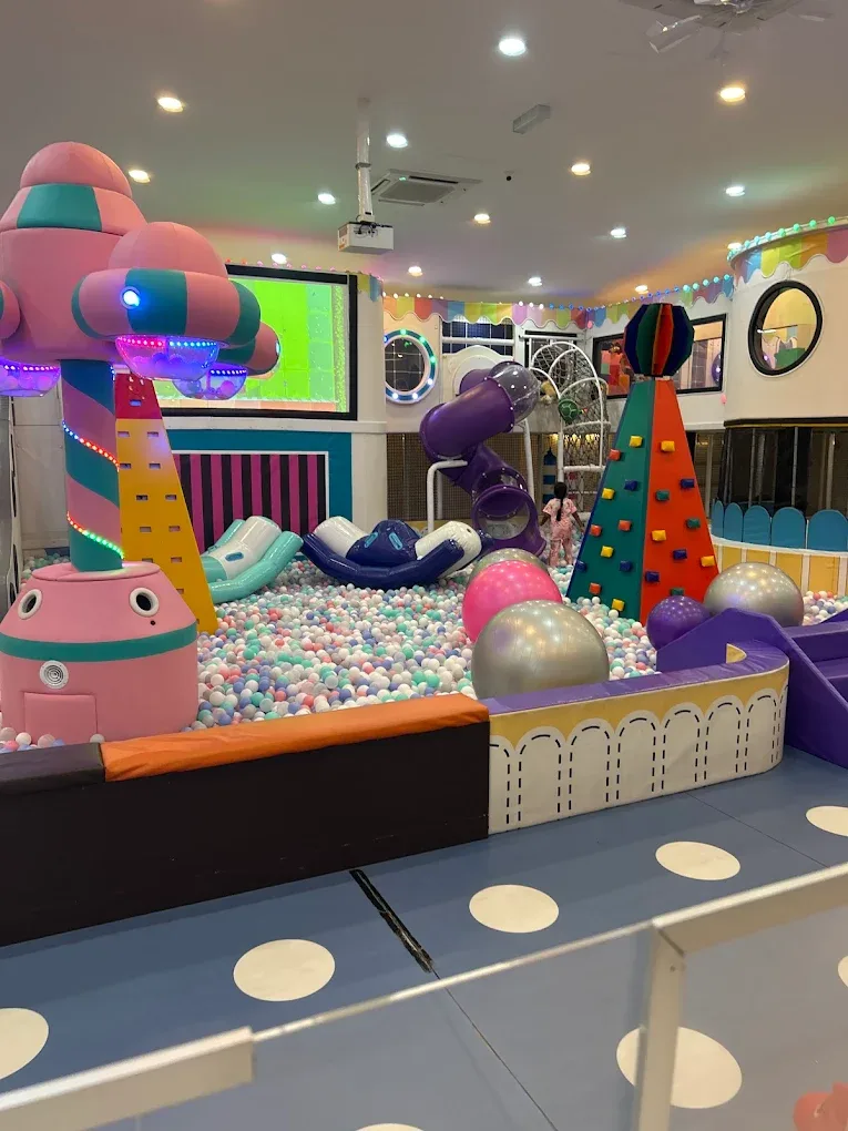 SS Fun World Seri Alam — foto sebenar 2