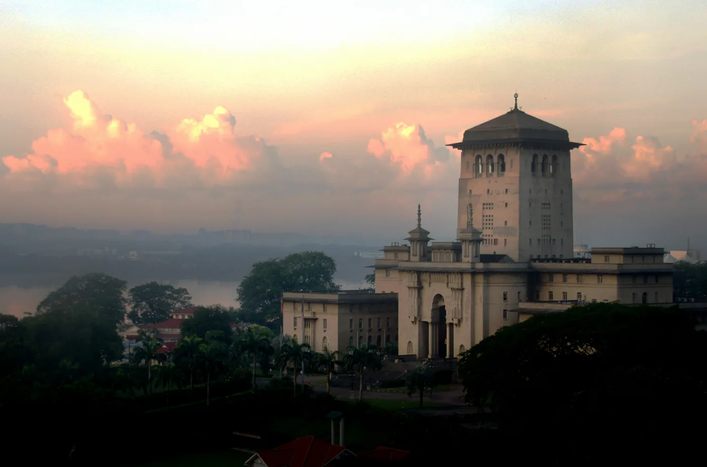Sultan Ibrahim Building — foto sebenar 2