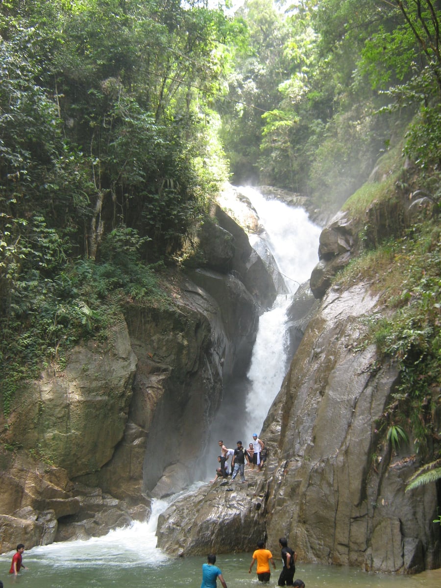 Gambar 2 Sungai Chiling Waterfalls