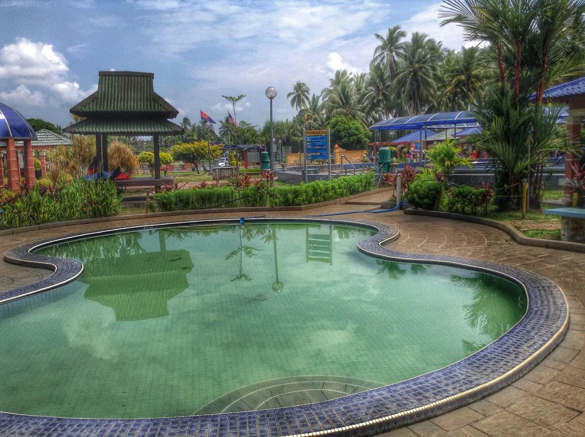 Gambar Sungai Gersik Hot Spring