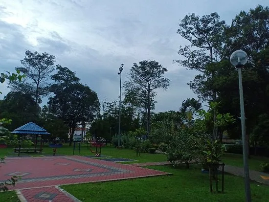 Taman Rekreasi Tasik Y — foto sebenar 2