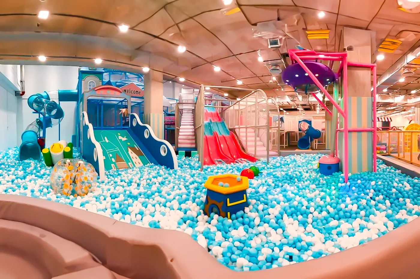 The Parenthood Toppen Shopping Centre — foto sebenar 2