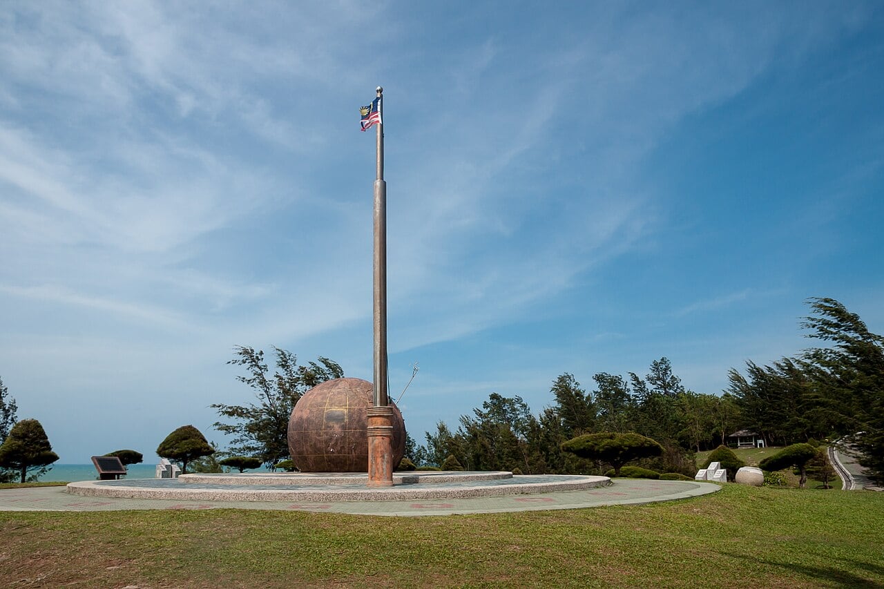 Gambar The Tip of Borneo - Tanjung Simpang Mengayau
