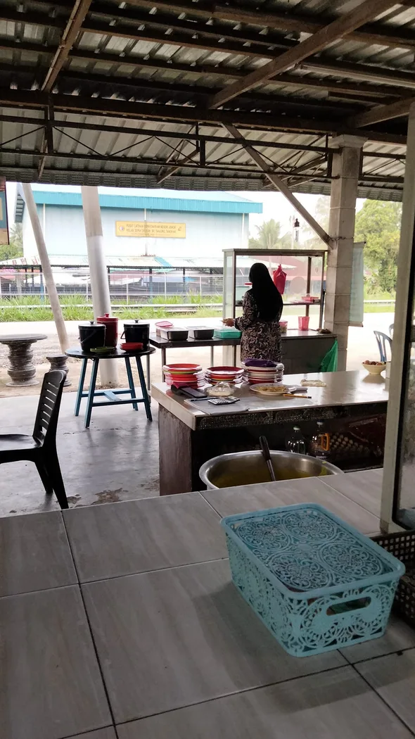 Warong Pak Ari Roti Canai Terbang Ledang — foto sebenar 4
