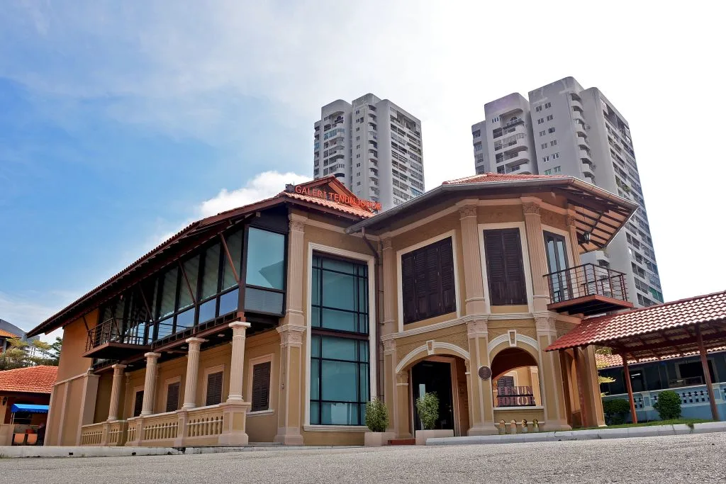 Yayasan Warisan Johor — foto sebenar 2